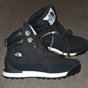 The North Face Back To Berkeley IV Textile Waterproof Hiking Boot Sz. 8